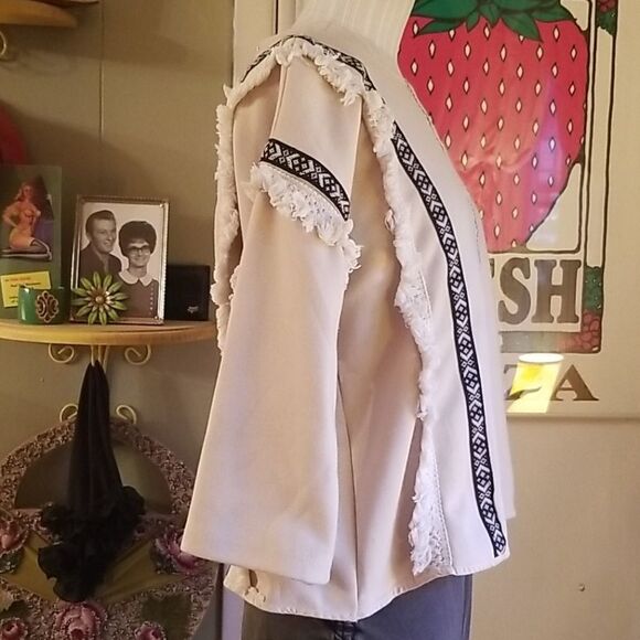 Hayden Los Angeles Top with Aztec Accents - Picture 3 of 8